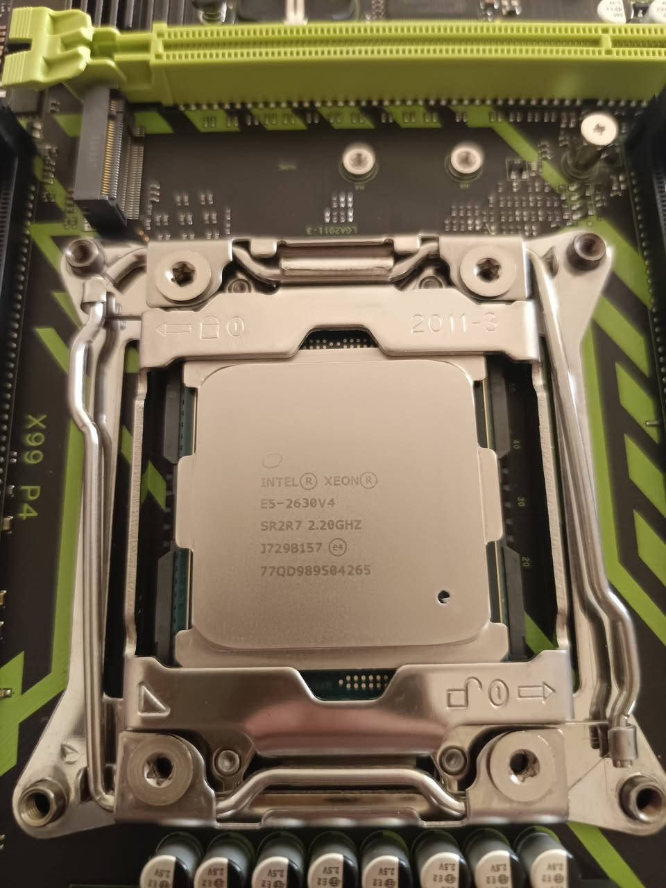 X99 DDR4 
مع معالج XEON E5_2630V4 
سعر الكومبو 35


**إذا كنت صاحب هذا الإعلان وتريد حذفه لأي سبب، رجاءا أرسل رسالة إلى الدعم الفني**