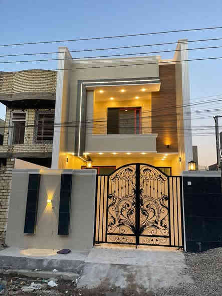 🔺 المساحة : 150متر
🔻الواجهة: 6 م.        🔺النزال: 25 م.  

🔹سنه البناء قيد الانشاء  (5 غرف نوم سويت)

🔷بناء حديث درجة اولى مع خدمات راقية:
      🔹   ارضيات طابقين مرمر
      🔹️باب الصالة قاصة محكم الغلق 
      🔹️الابوب تركيه درجه اولى
      🔹️الشبابيك المنيوم تركي
      🔹️المحجر المنيوم  تركي 
      🔹️الصحيات نوع تركي
      🔹نظام( كامرات+انترنت+سبالت)انابيب 
      

🔶الطابق الارضي: 
 
       🔸️مدخلين 
       🔸استقبال. 
       🔸️صالة 
       🔸️مطبخ مستقل. 
       🔸️خدمات صحية 
       🔸️ منور  
       🔸️غرفة نوم كبيرة
       🔸حديقة داخليه

🔶الطابق الاول: 
 
       🔸️3 غرف نوم كبار +(سويت)
       🔸️خدمات صحية 
   
📌موقع الدار:
     ديوان المخابرات خلف شارع 60. في حي الجهاد. 

______________________________________________

للاستفسار 
او الاتصال على الارقام التالية

***********
