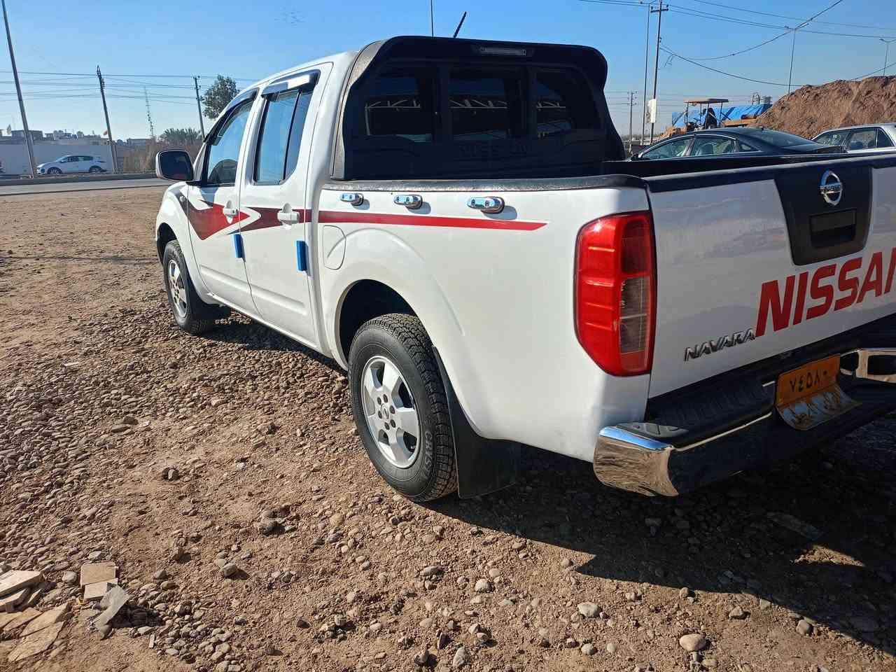 السلام عليكم بيكم نيفارا للبيع موديل 2010 سيارة جاهزة من أي نقص بيها قطعه وحدة صبغ  كير ومحرك جدد كير عادي تخم تاير جديد السعر 95 ورقة وبيها مجال العنوان واسط العزيزية الاتصال ع رقم الهاتف   ***********
