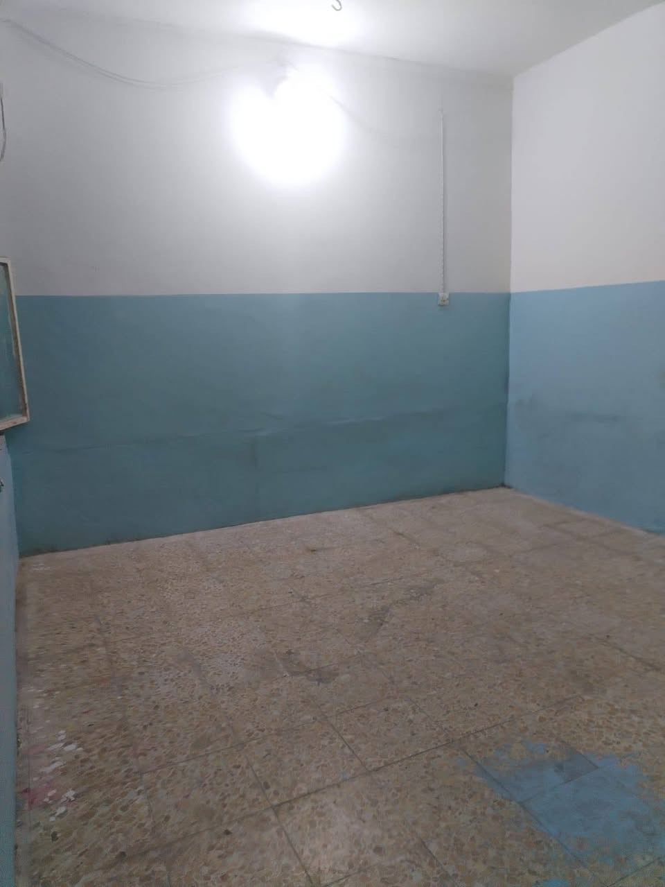 @الجميع @إشارة دار للايجار
160 م الايجار 475
نجف حي سلام شارع المطبات يحتوي ع غرفتين وصاله وستقبال ومطبخ وصحيات،،، *********** راسلوني واتساب
