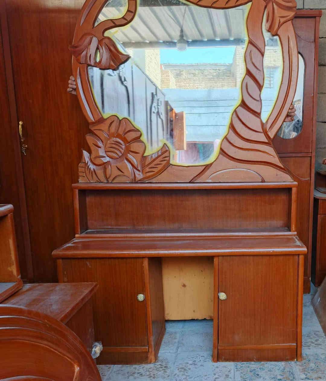 غرفة اخشاب خمسة ابواب نضيفه نجاره سعر 350 الف
دوشك سفنج عراقي سعر 25 الف
رفاعي قرب المستشفى للاستفسار ***********،
