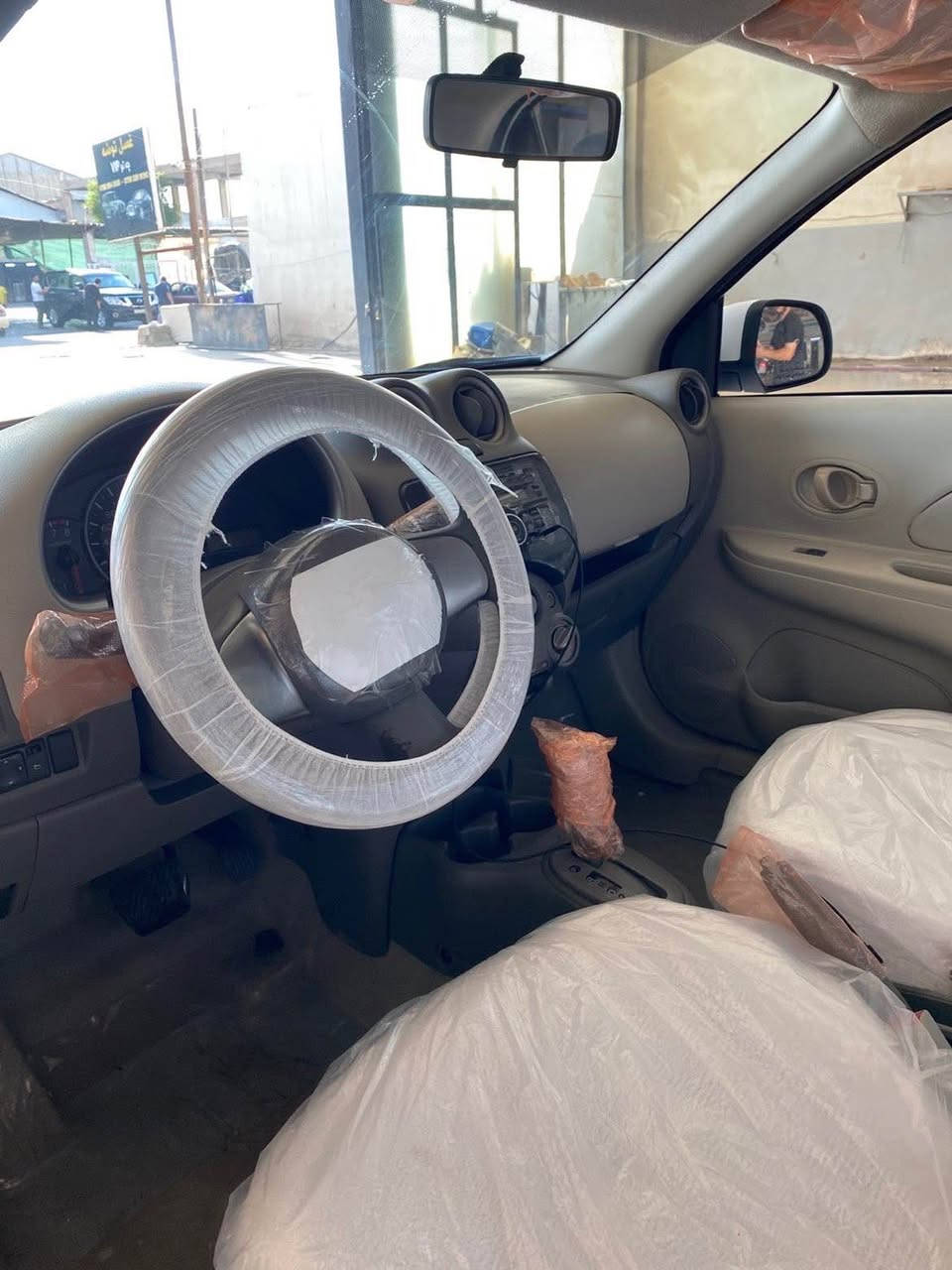 نيسان ميكرا ٢٠١٥ بو فروشتن                                     جام كارةباي ئاوينة كارةباي دةبل گيچ سةيارةكة ١ پارچةي سبوغة بي ژوري جي جي تةعديلي هةية پيش و پشت كةپس گير و مةچينةو تةبريد هةمووي بةشةرتة سيستةمي غازي ئةسلي لو بةستراية يةك دينار مةسرةفي تيدا نيية رةقةم و سةنةوي هةمووي نويية ***********  شوين هةولير أربيل, العراق
