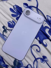 ايفون Air  ٢٥٦ شريحة الكترونية   عدد دورات الشحن ١   الجهاز اخو الجديد...