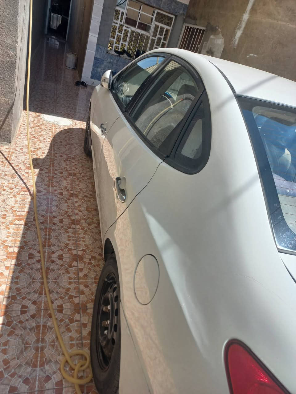 النترى موديل ٢٠١٠ بسمي مصبوغا عام سياره حلوه وجديده جاهزه اي نقص مابيها السعر ٨٠ وبيها مجال بسيط تحويل الرقم عليه اي ستفسار ***********
