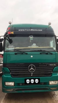 مرسيدس اكتروس • موديل 2000 • شغال