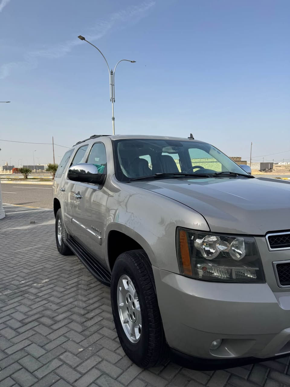 السلام عليكم 
تاهو 2007 رقم اربيل سنويه تنتهي 2028
مواصفات Lt 
كير مكينه حداديه تخم تاير كله جاهز
بيها قطعتين صبغ اثر جراد
مكفوله من الضربه والتبديل
السعر 178
*********** الزبير, البصرة
