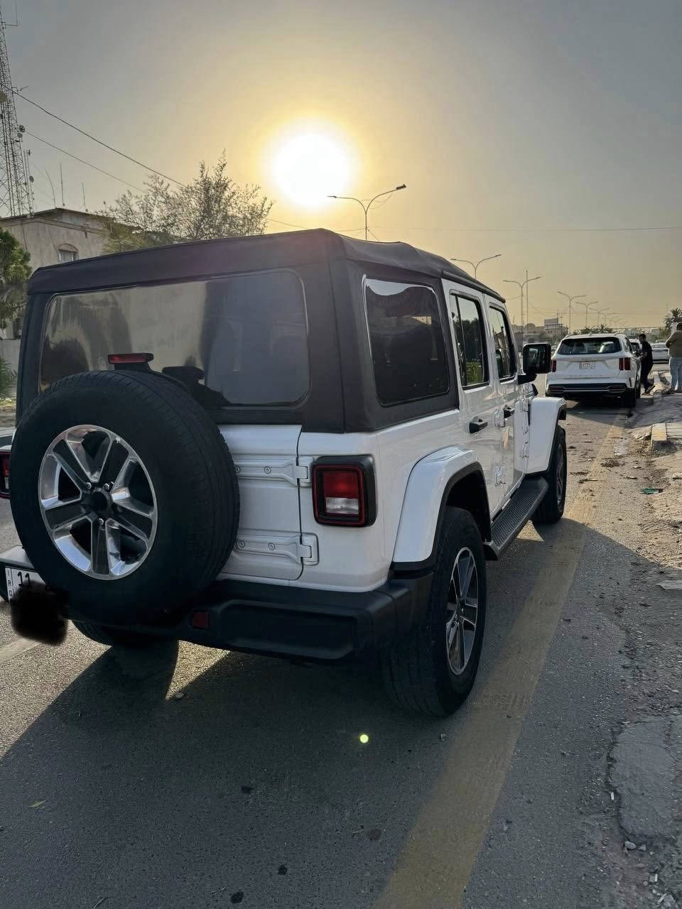 السلام عليكم شباب 
رانكلر ٢٣ 
صحارى 
ماشيه بالعشرينات 
رقم بغداد 
بدون صبغ. بدون شاصي 
حادثها تاير امامي وكل الحدادية جديدة
اي استفسار خاص مفتوح


**إذا كنت صاحب هذا الإعلان وتريد حذفه لأي سبب، رجاءا أرسل رسالة إلى الدعم الفني**