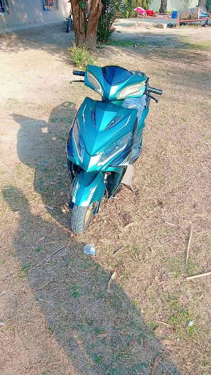 سلام عليكم عندي ذبانه للبيع  كرهبايات كامله مكمله سرلف تخم تاير جديد السعر 450او بيهه مجال للستفسار ***********
