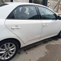 سيراتو 2011للبيع رقم وسنوية جديدة اربع قطع صبغ محرك مفتوح 07860554891