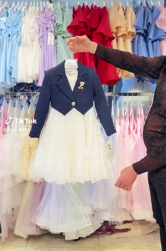 ريد هيج مديل


**إذا كنت صاحب هذا الإعلان وتريد حذفه لأي سبب، رجاءا أرسل رسالة إلى الدعم الفني**