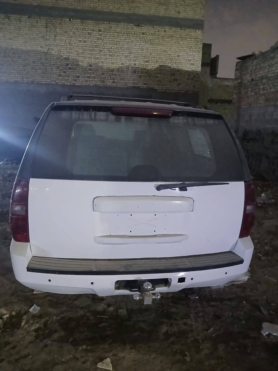 سيارة  ادوات ادوات   سوبر بان  شوفر ليت   طويلة نوع تاهو  موديل 2008
محرك  5،300
كير 1000 
مكان السيارة بغداد البلديات 
السعر 45 وبيها مجال للشراي 
رقم الهاتف ***********
