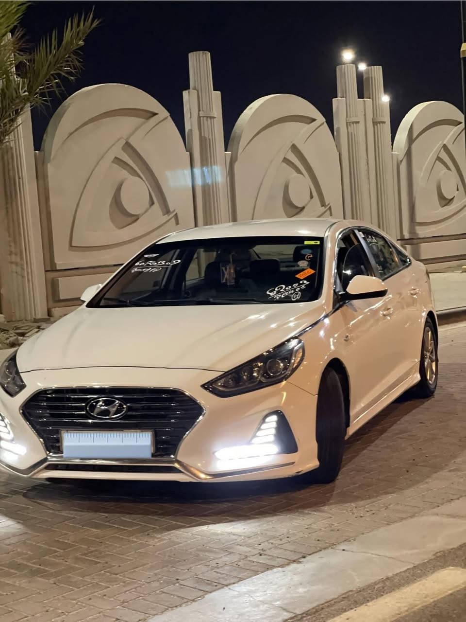 سلام عليكم
سوناتا موديل 2020 

أدوات أدوات كصه جنطه 

بانزين 2000دوش 

دخول جديد 

تخم تاير جديد 

حداده جديده 

تبريد ثلج 

دواخل جديده 

مكينه جديده 

كير جديد 

شاشه 

كأمره شغاله 

ريموت تفتيح تقفيل شغال 

كهربائيات كلها شغاله 

منضومة زنون 

ارقام وسنويه ع رقم الشاصي 

العنوان البصره  

اتصل وتدلل  ‭***********‬
