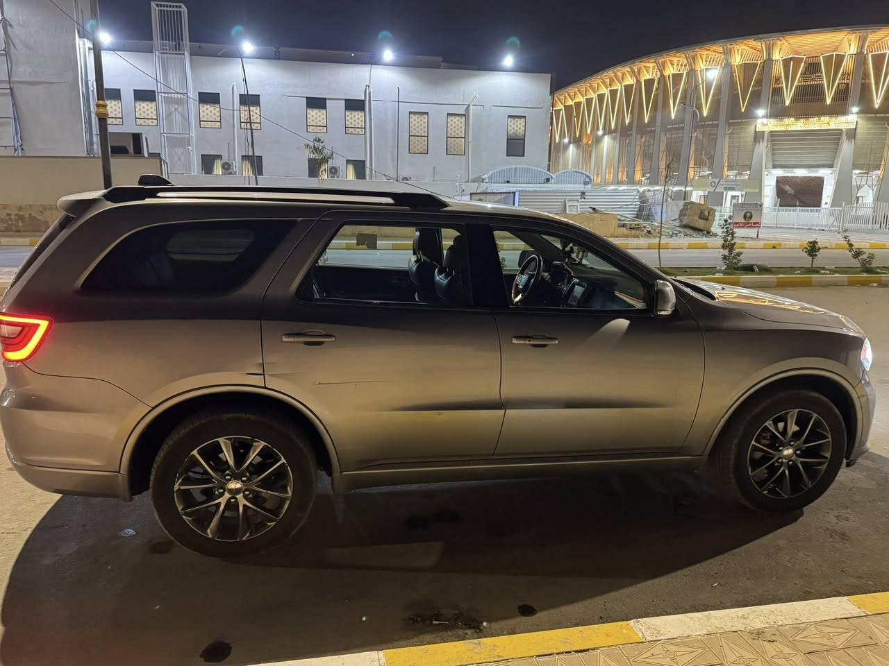 سلام عليكم دورنكو 2017 اصل ماشيه 83 الف حادثها ب امريكا تعمل وتسير شغاله السياره وبلعراق صار بيها جاملغ الخلفي المشكوك تصليح وصبغ وايضا الباب الخلفي كدام جاملغ تصليح وصبغ وباقي كفاله عامه سياره جديده بمعنى كلمه لاايرباك ولاشي مواصفات Gt فول عدا الفتحه سعرها 225 وبيها مجال 
مكان السياره ذي قار 
***********
