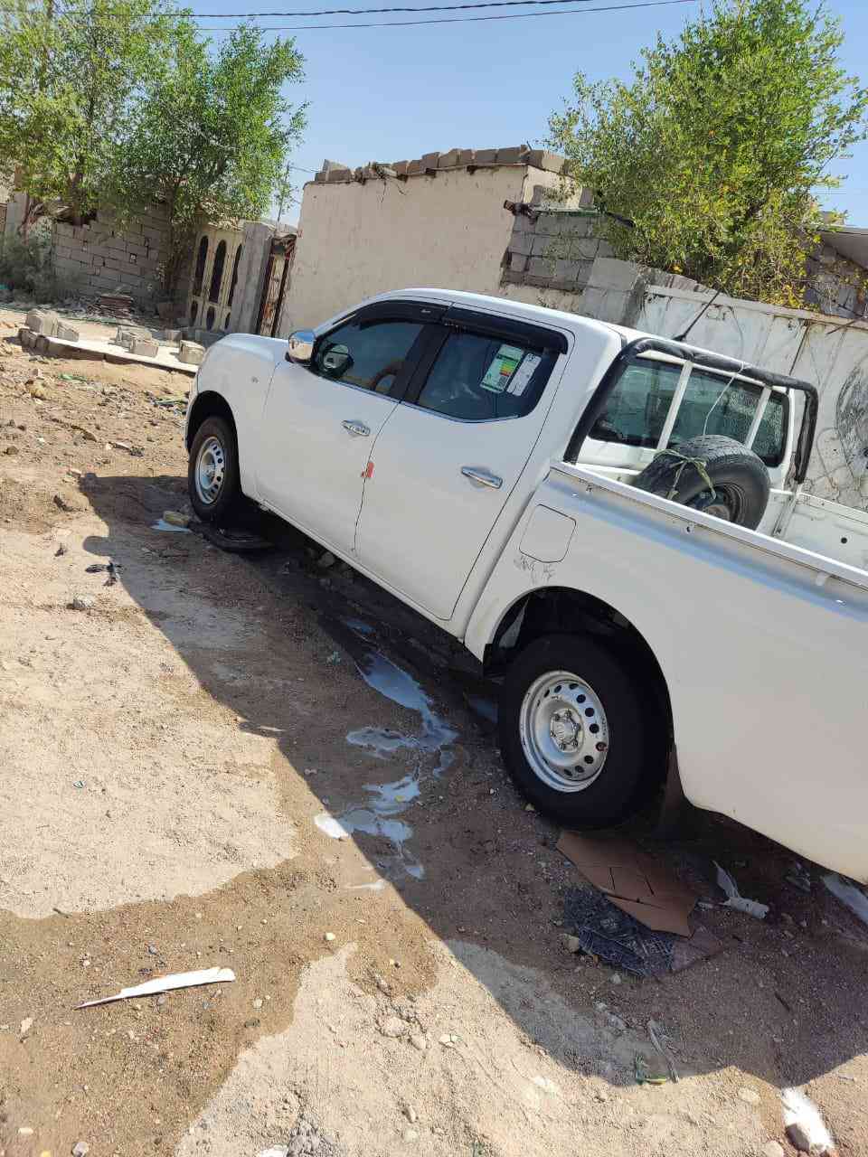 سلام عليكم بيكم نيفاره البيع مديل ١٧سياره كفاله عامه عدء المدكر الامامي مصبوغ رقم اربيل جديد سياره جاهزه تبريد تخم تايرت  ارقمي ***********
