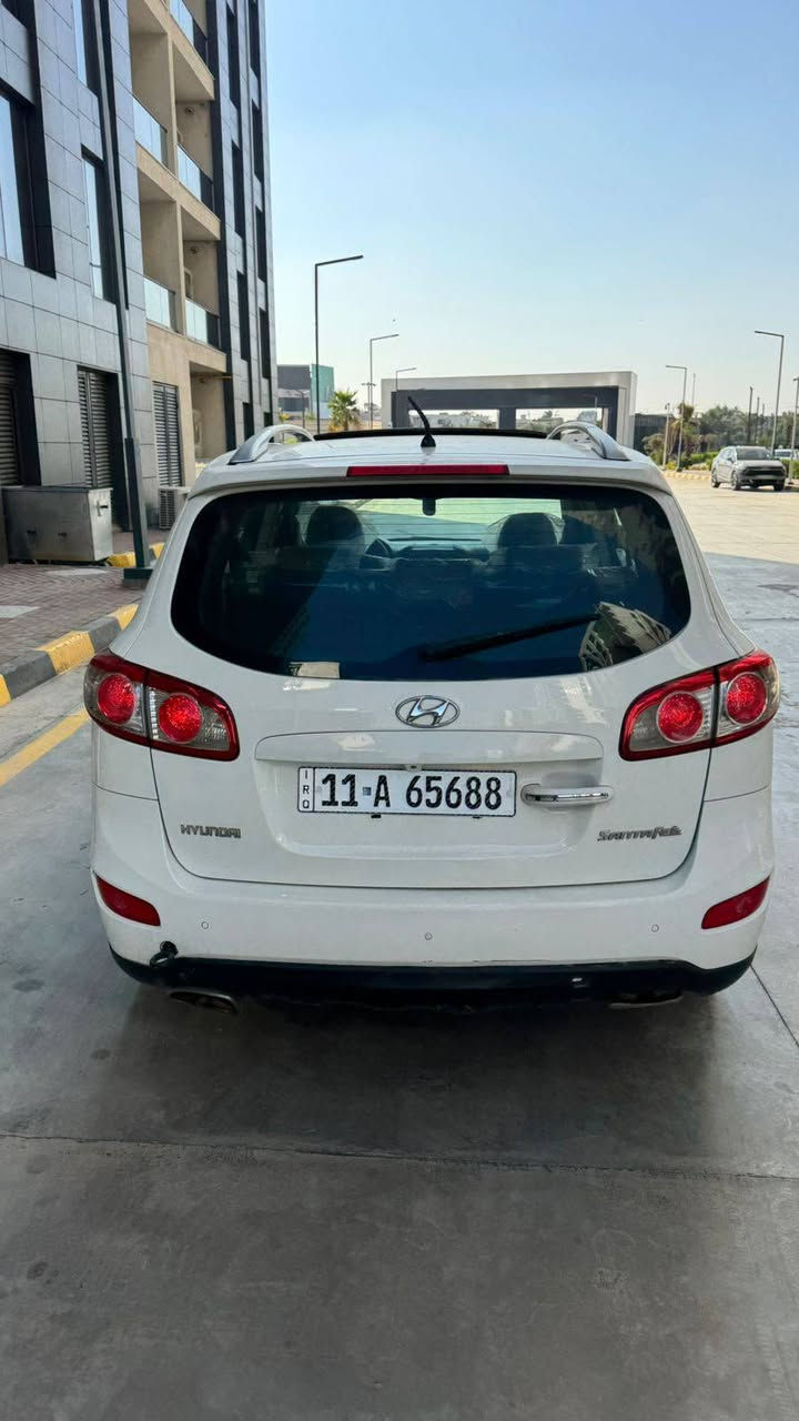 للبيع سنتافي موديل٢٠١١  خليجي لون ابيض رقم بغداد ألماني مشروع وطني تحويل مباشر سنويه  داخله هزه  مكينه ٤سلندر  كير مكينه خير من الله  صدر امامي خلفي جديد تخم تاير جديد
السياره فول مواصفات 1/1 
بصمه تشغيل 
بصمه أبواب 
٧راكب 
ثلاث قطع تبريد 
فتحه سقف 
كشن كهرباء 
مري شفط 
اشاير بل مري 
 
تبريد ثلج 
تحكم استيرن 
ويل كب 
شاشه كامره خلفيه حساسات خلفيه 
 
سياره بيه صبغ بل جاملغ الامامي و بنيد  
 سياره جديده ومال جناي السعر 150ورقه بي مجال 
رقم الهاتف /***********
