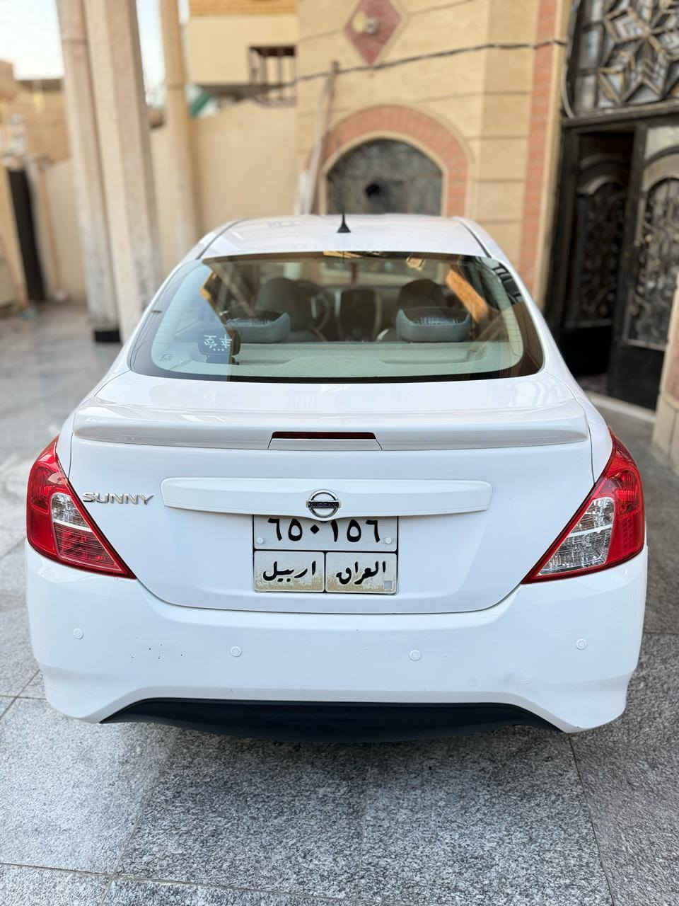 السلام عليكم 
نيسان صني هندي  موديل 2021 السياره بيها بارد بسيط في الجاملغ الخلفي الايمن فقط ماشيه 100 الف كيلو سنويه بشهر 7 تنتهي بأسم شركه السياره نضيفه وجاهزه استخدام شخصي  مكان السياره البصره الجنينه 
السعر 115 وبيها مجال بسيط 
***********
