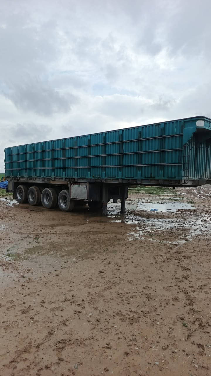 عربانه لبيع شاصي محلي 16طول 12وربع 
تايات طخم جديد جادر جديد كامله عل شقل 
السعر 140وبي مجال ***********
