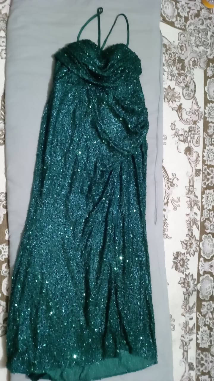 سلام عليكم بنات عندي ذني الفساتين الأخضر ملبوس مره وحده والأسود جديد قماش ترتر


**إذا كنت صاحب هذا الإعلان وتريد حذفه لأي سبب، رجاءا أرسل رسالة إلى الدعم الفني**