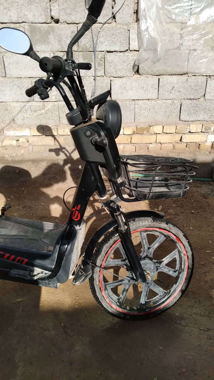 دراجه شحن 5بطاريه موديل 2025  حجم 20 دراجه كلش نضيفه وا اضمنها الك من كل النواحي السعر 325 بيها مجال الدراجه استعمال شهرين وا نص موجود خاص وا واتساب ***********
