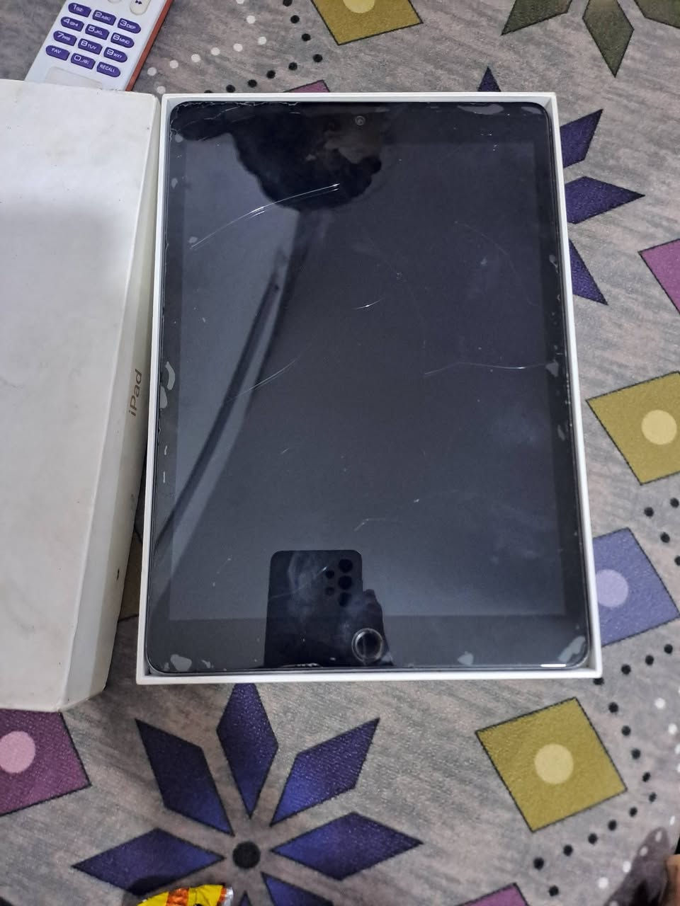 عندي ايباد 7 للبيع ذاكره 32 اخذته من الاماني
بطاريته قبل اسبوعين شفتهه 79 
ويا كارتونته اللزكه مفطره شويه وبي شخوط ب الضهر   عنواني يم جامعه الزهراء السعر 100 قفل قفل مستعجل 
***********
