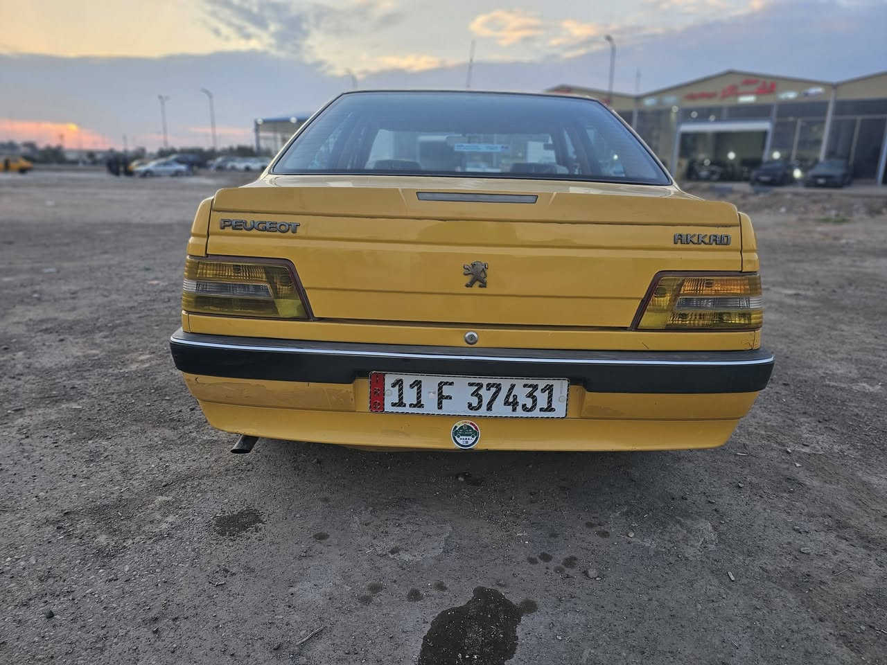 سلام عليكم بيجو لميس موديل 2016 رقم انكليزي السياره مكفوله مكينه كير خير من الله تتفئه تبريد شغال مكاني بغداد حي طارق ***********
