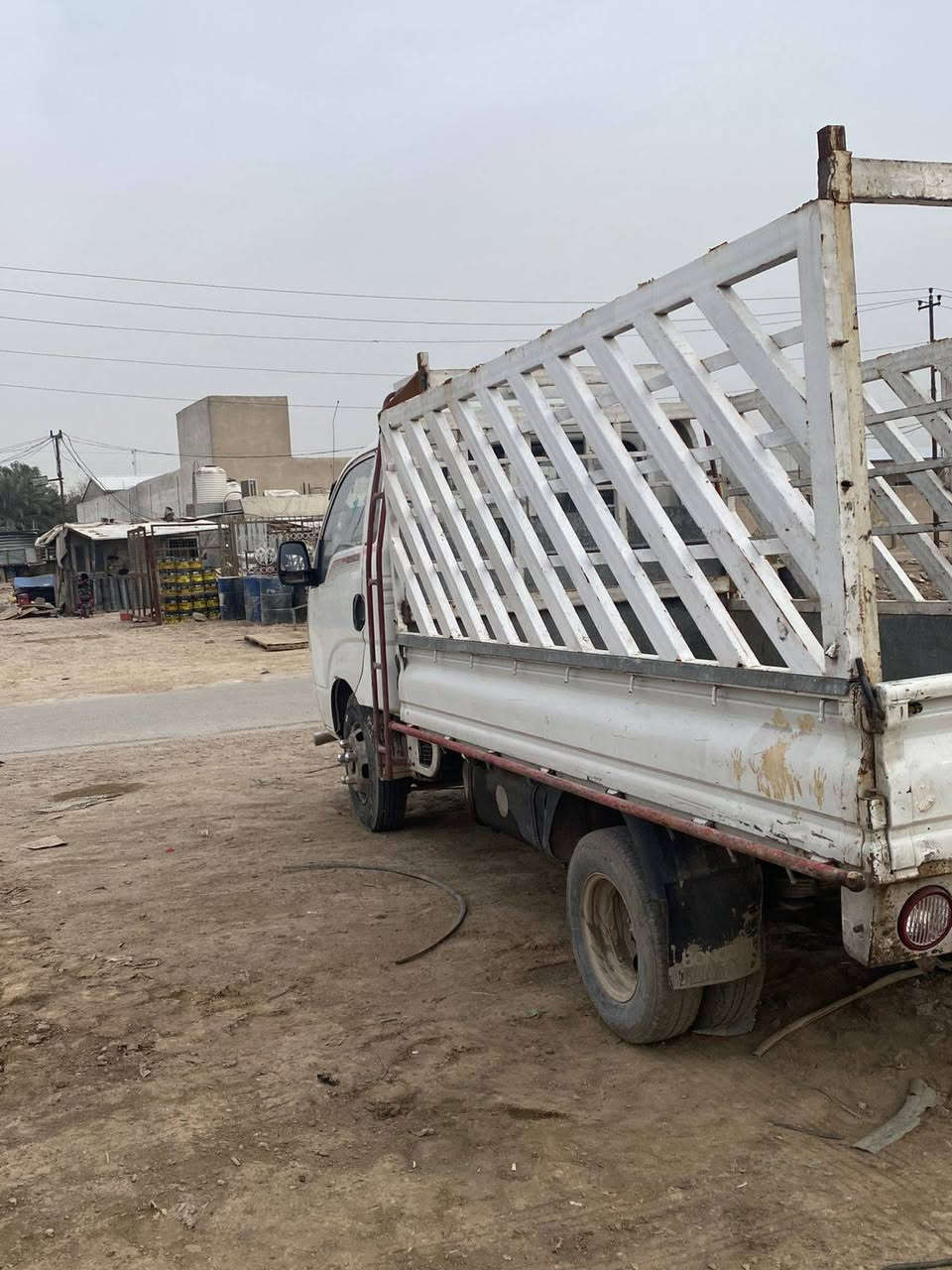 سلام عليكم  للبيع كيا فحل موديل 2009 مكفوله كير محرك اكسل شاصي رقم بغداد العنوان الدوره مقابل علوه الرشيد هاتف ***********
