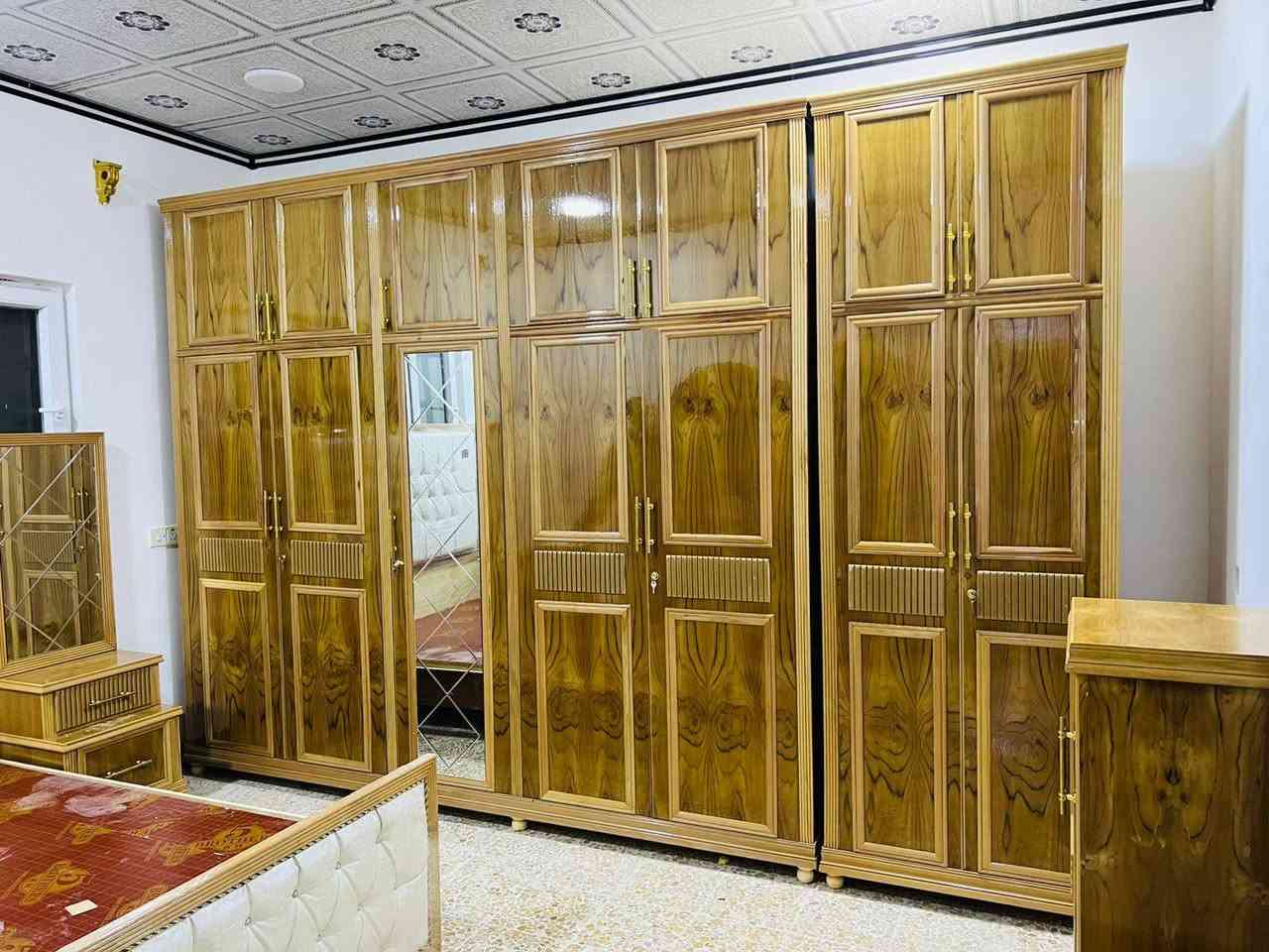 #قسط_غرفتك_براحتك
✔️ ويانا مدة التقسيط سنة و نص بدون مقدمة 
✔️ لحاملي ماستر كارد الرافدين من الموظفين و المنتسبين و المتقاعدين
✔️ يوجد فصال حسب الطلب
✔️ يمكنكم استبدال غرفكم القديمة بغرفة جديدة وتقسيط الفرق
✔️ غرف نوم باحدث الموديلات من خشب الصاج
📌العنوان : الموصل / الجانب الأيمن / الصناعة القديمة / اليابسات مقابيل ميزان البيادر 
📱اسياسيل : *********** (يوجد واتساب)
📱 كورك : *********** (يوجد واتساب
