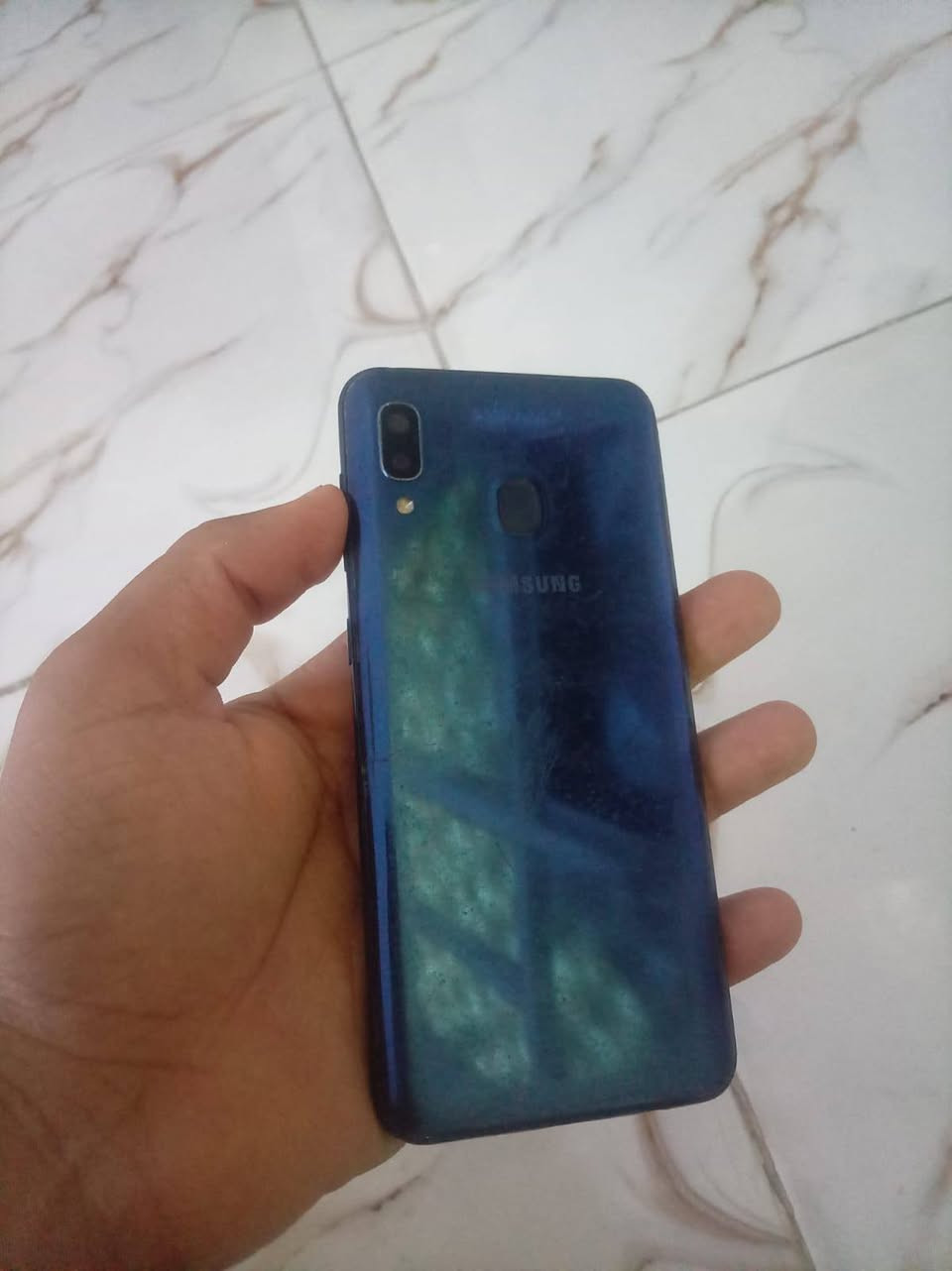 سلام عليكم ورحمة الله وبركاتة للبيع Samsung Galaxy A20مبدل شاشه 
الجهاز نظيف وشغال 100%، بدون أي مشاكل فنية.
المواصفات:
RAM: 3GB
ROM: 32GB
Dual SIM
Android 11
الجهاز استخدام شخصي، وسبب البيع: أريد أبدله بجهاز أقوى.
المكان: بغداد - النهروان.
للاستفسار مراسلة خاص او واتساب ***********سعره 100وبي مجال بسيط
