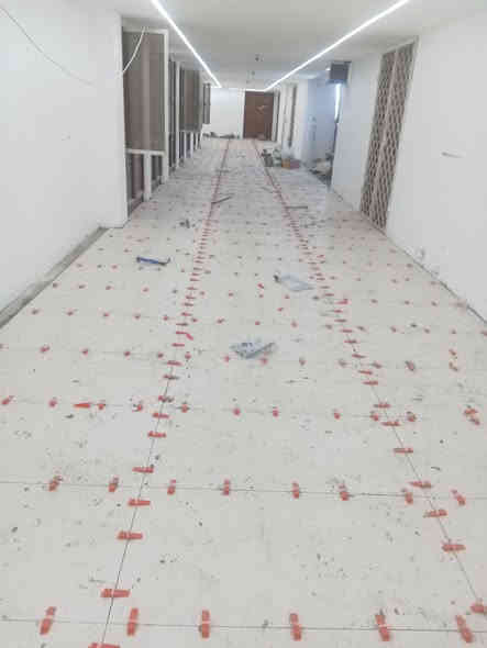 خلفه سيراميك درجه اولى بروسلين مرمر كاشي بايات شغل درجه اولى قضبان وليزر ***********
