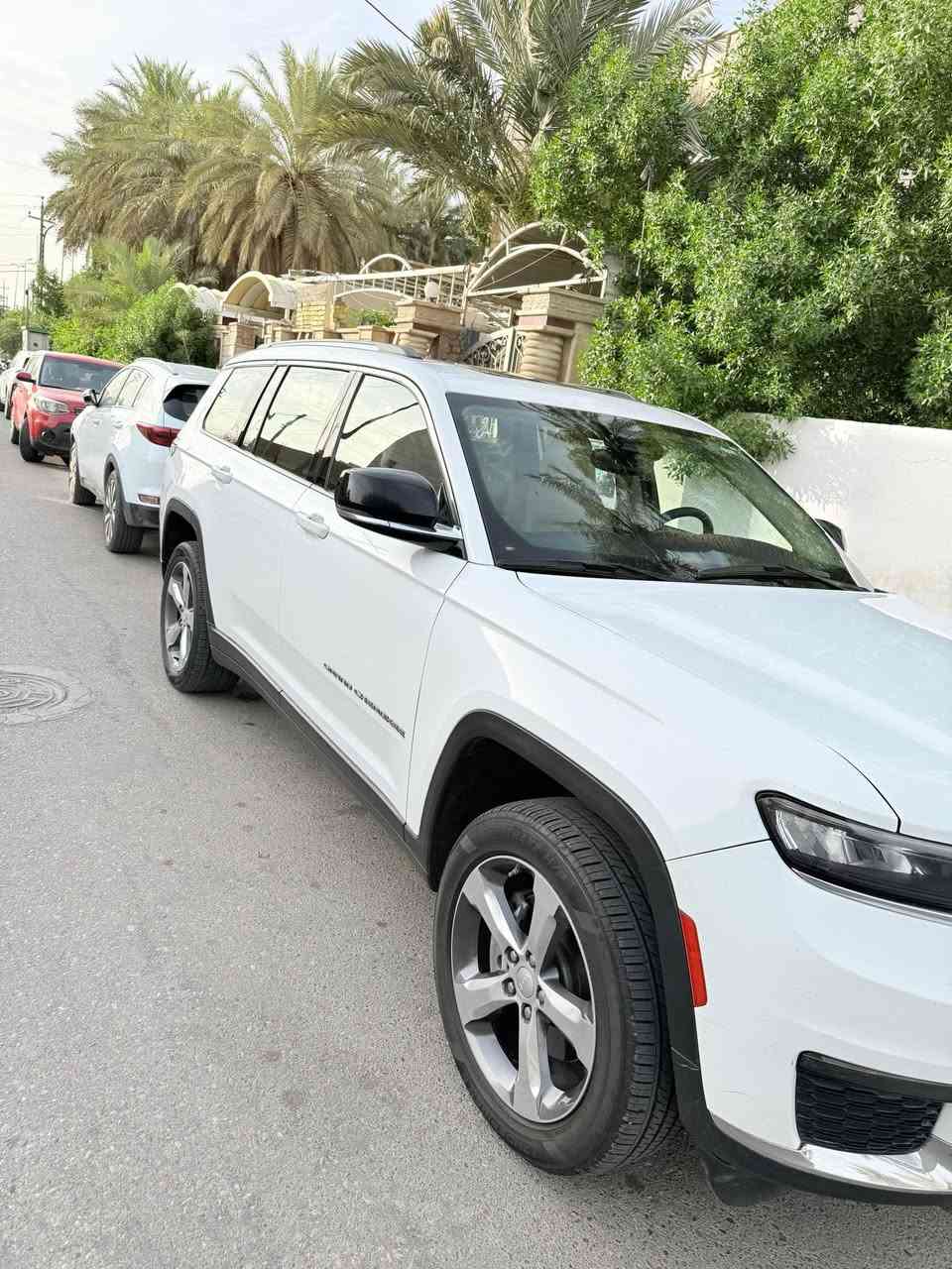 السلام عليكم
جيب لمتدد لارج وكالة هارلم خليجي موديل ٢٠٢١ 
مواصفات لمتدد معروفه السيارة عليها صيانة دورية مال الوكالة
السيارة استخدام شخصي ونظيف محرك v6 3600 
للاستفسار التواصل عبر الماسنجر 
السعر ٣٣٠


**إذا كنت صاحب هذا الإعلان وتريد حذفه لأي سبب، رجاءا أرسل رسالة إلى الدعم الفني**