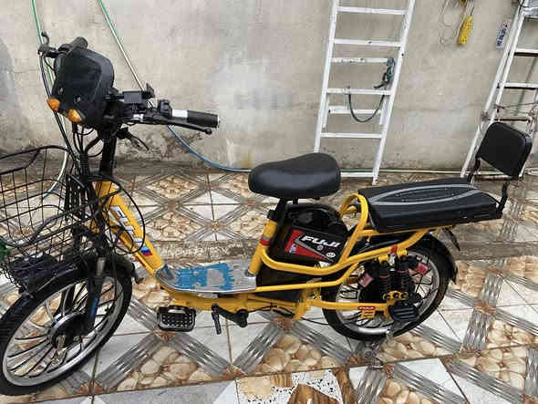 دراجة شحن للبيع موديل 2024 فول موصفات حجم كبير 20 مابي عيب دراجة نظيف سعر 200 بي مجال قليل عنوان كركوك پنجا علي قريب قاعه مير ميسمايل رقم ***********
