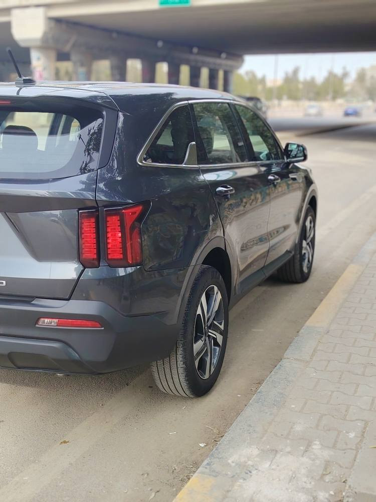 للبيع كيا سورنتو 2022 
حادثها مرفق بالصور
المواصفات:
• الموديل: 2022
• محرك 2500gdi تنفس طبيعي
• دفع رباعي AWD
• شاشة كبيرة مع أنظمة أمان متطورة
• رادار – بصمة – تشغيل عن بُعد
•  تحكم كهربائي- تطعميات صاج
•اناره داخليه 7 الوان
• وضعيات قيادة متعدده
 
*********** موجود واتساب بغداد, العراق
