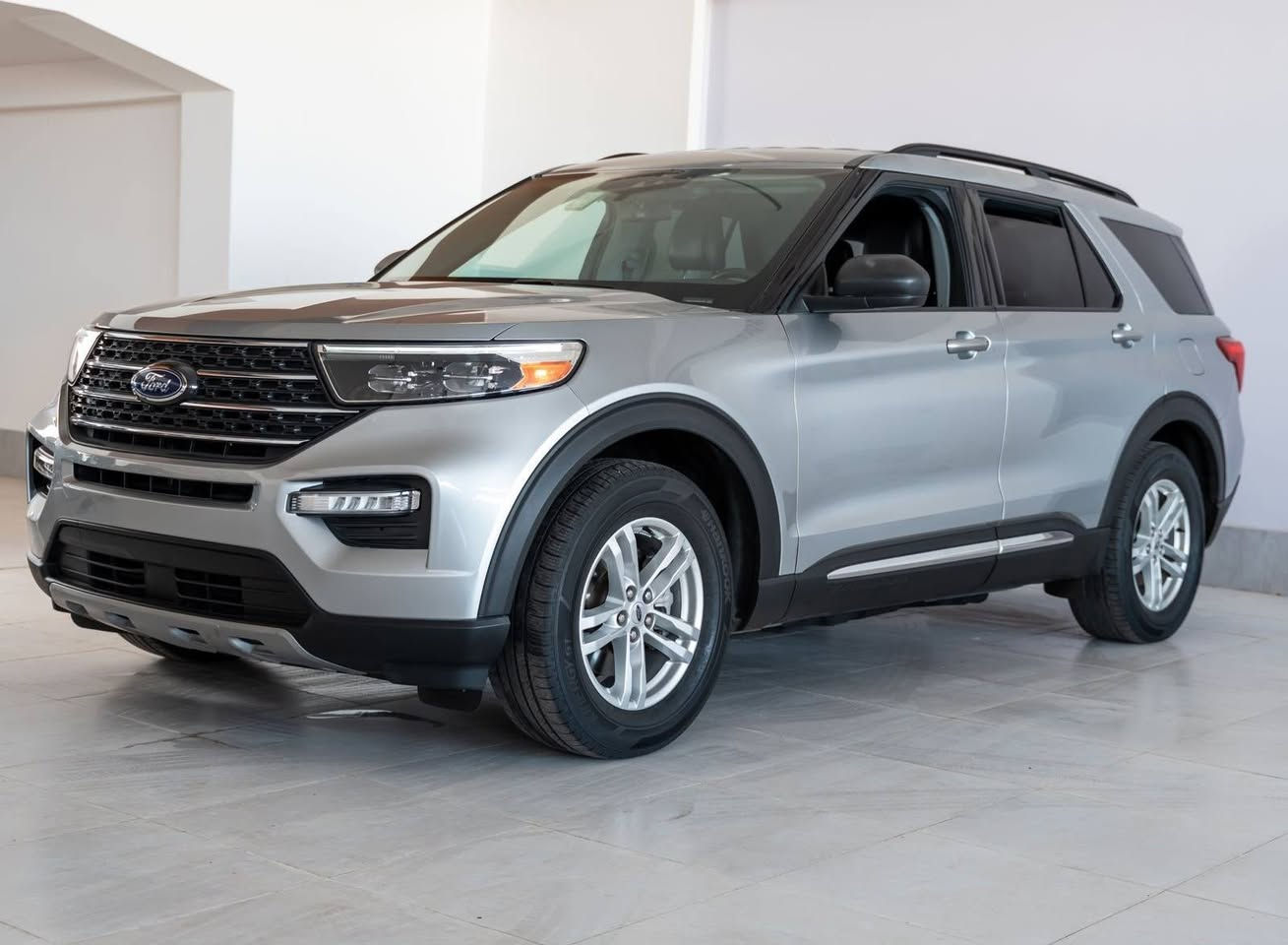 فورد Explorer موديل 2023
مواصفات XLT
7 راكب
ماشية 48 ألف ميل
بدون صبغ

🟪 السعر  :: الطلب في التعليقات ويوصلك مباشرة ✍️ 📩                                           فقط على الصفحة مو على كروب🌐

محرك 4 سلندر 2.3 تيربو
كير أوتوماتيك 10 سرعات
دفع رباعي
شاشة
كاميرا خلفية
رادار نقطة عمياء
تنبيه خروج عن المسار
تشغيل بصمة
مقاعد مريحة
تكييف خلفي
السيارة نظيفة وجاهزة

رقم صاحب السيارة
***********
