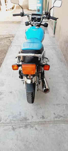 سلام عليكم اخوان دراجة سونك 2023دراجة  بعدهي جديدة كلش ونضيفه اوارق اصوليه مكاني بغداد جسر ديالئ الجديد للاستفسار *********** 
السعر (700)وبيها مجال
