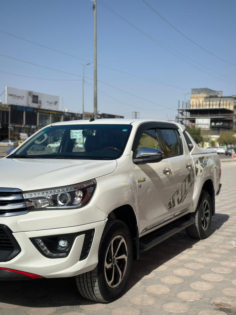 هايلوكس 2020 سيد نهرو رقم سليمانية فول مواصفات محرك 6 سلندر 4000 سيسي
مكفولة كير ومكينة وحدادية 
الاتصال
***********
