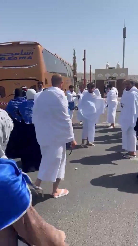 قافله الحاج ماجد في ابيار على لعقدنيه الاحرام  لذهاب الى مكه المكرمه لاداء مناسك العمره اللهم القبول والتيسير


**إذا كنت صاحب هذا الإعلان وتريد حذفه لأي سبب، رجاءا أرسل رسالة إلى الدعم الفني**