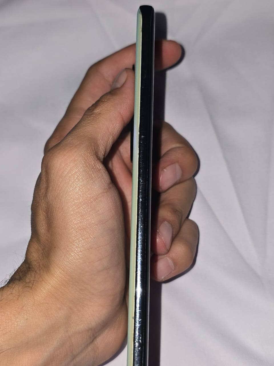 السلام عليكم
هونر 90 مكفول 
هارد 512 دابل سيم كارت
مواصفات حلوه غني عن التعريف كامره 200 ميگابكسل
المكان بابل محاويل ناحيه الإمام
***********
ملاحظه: ما عدي توصيل
