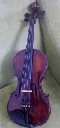 كمان • 4/4 • ماركة أنتونيوس