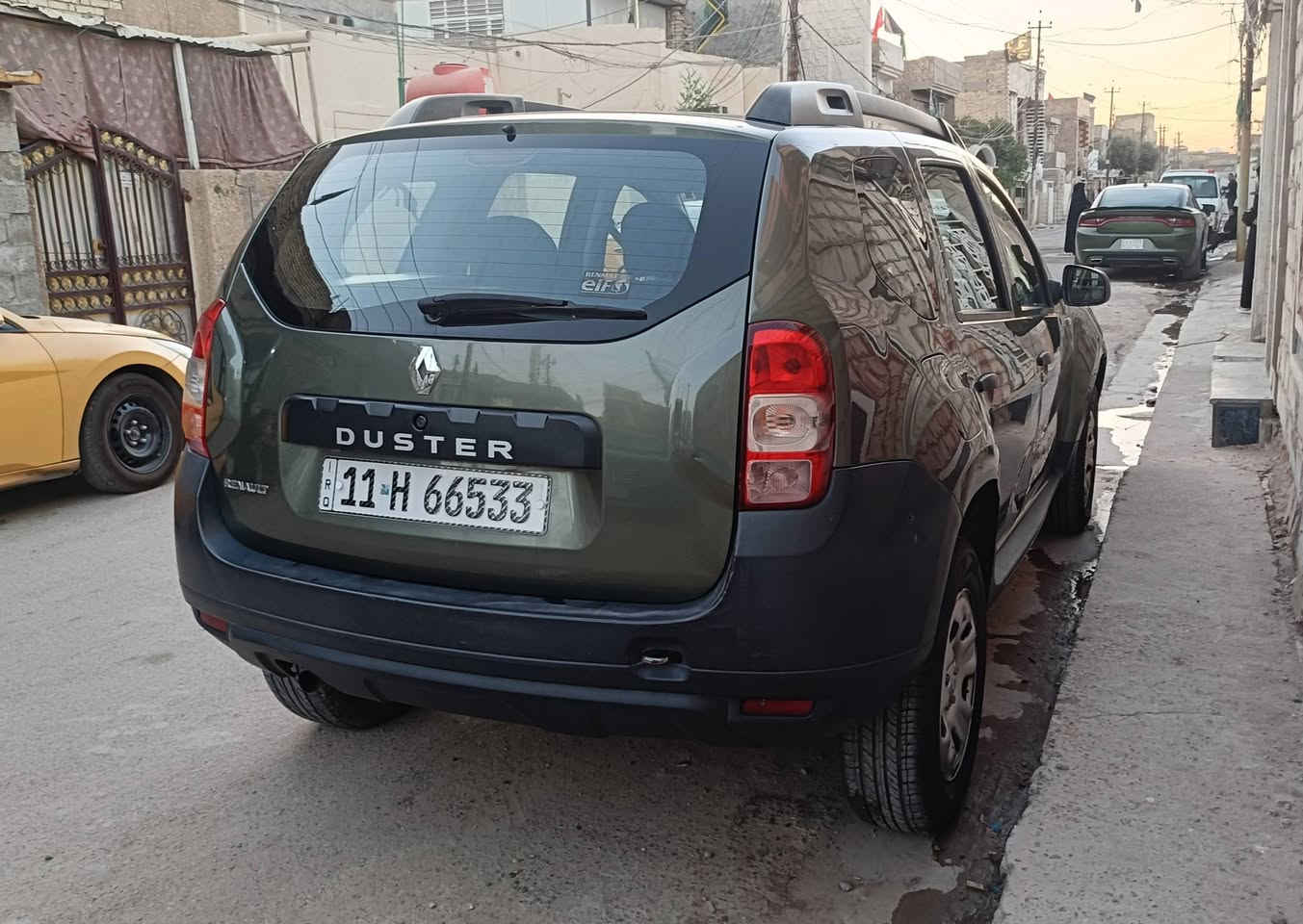 للبيع فقط السعر 73 ورقه 
للاتصال *********** و
رينو داستر موديل 2016 رقم بغداد
محرك 2000 كير اوتو محرك وكير مكفولات
التبريد شغال . ماشيه 33 الف كيلو
صدر وتخم تاير مظيف 
السياره بيها صبغ جاملغ السايق اثر شخوط والباقي مكفول من الصبغ 
المكان بغداد الزعفرانية
