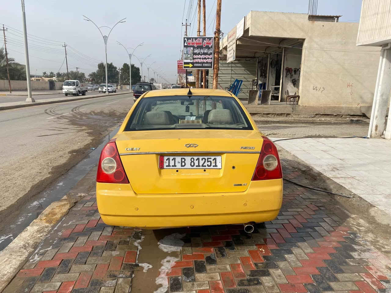 السلام عليكم
سيارة شيري A5 2011
محرك وكير اوتوماتيك محور كورولا 
1600cc مابيهة تبريد هيئة مصفرة سيارة صافية مابيهة مشاكل نضافة داخل وخارج 
السعر 38ورقة وبي مجال للشراي اتصال 
***********
***********
