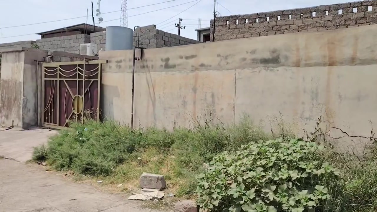 السلام عليكم أرض تجارية سند طابو مساحة 740 مترللبيع الموقع يم كراج الموصل ***********
