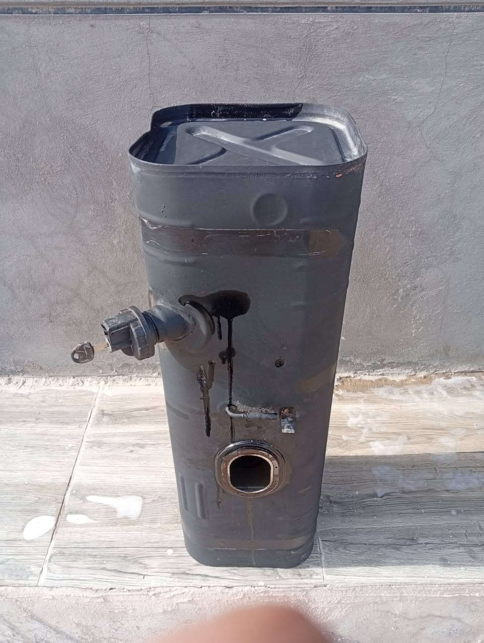 تانكي كاز مال نثية السعر ٥٠ الف قفل مكاني بغداد ابو غريب الزيتون
***********
