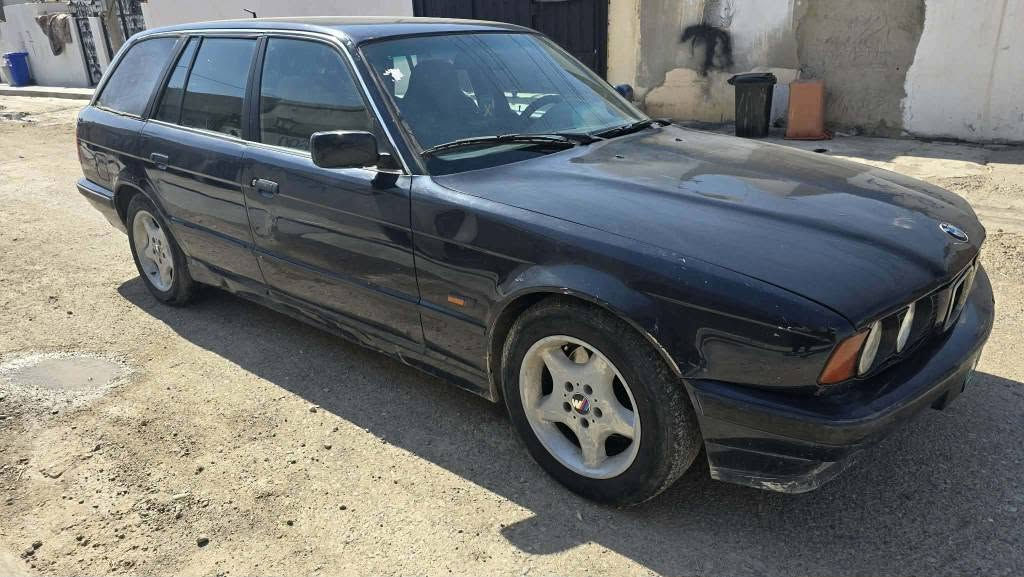 BMW
مۆدیل 93تەماتیک 525جایز گیرومەکینە بەشەرت تەبرید فول بەس سلایت نیە ستیشن سەنەوی وەکالە؟بشەرت *********** أربيل, العراق
