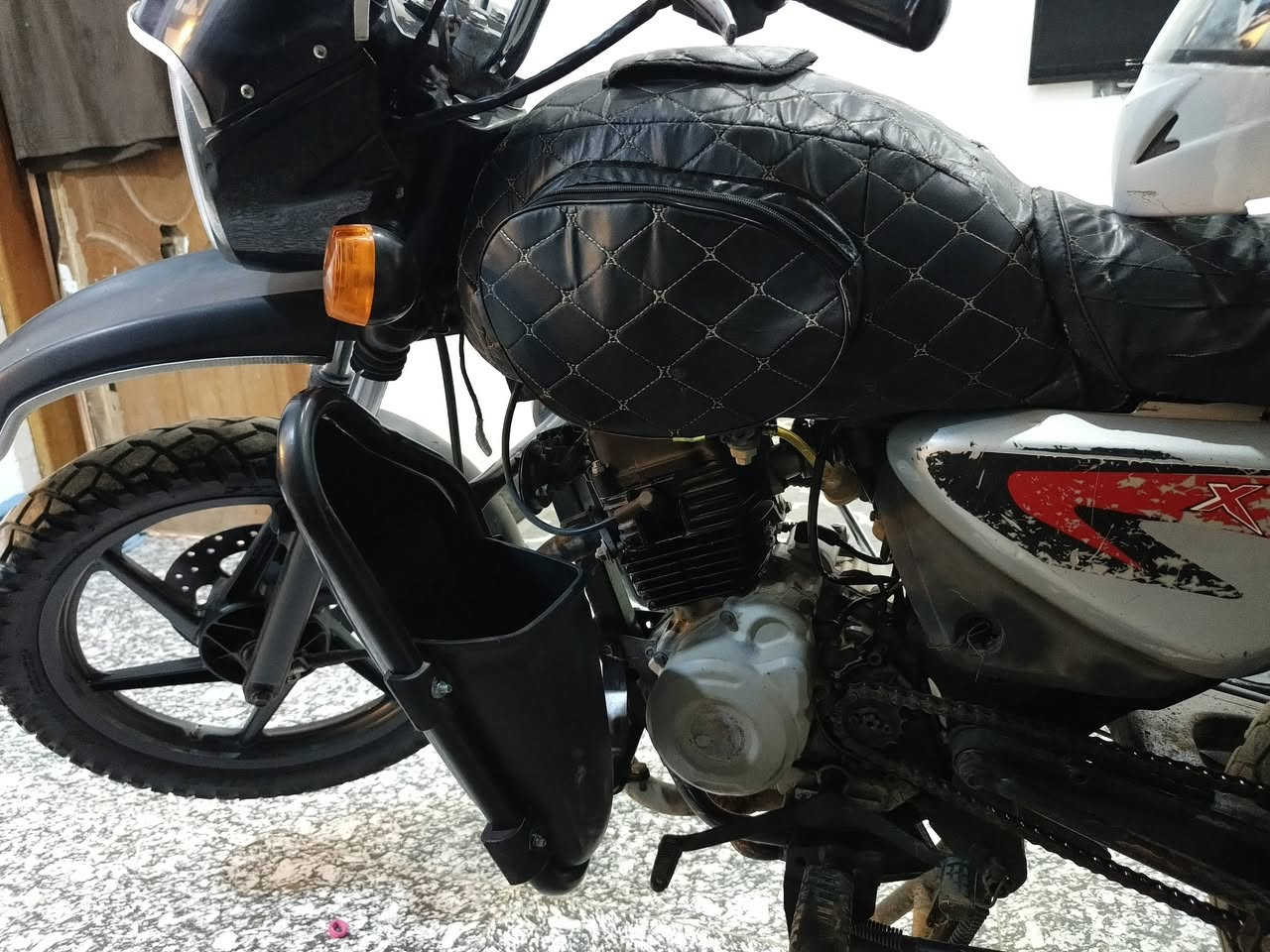 دراجه بوكسر موديل ٢١ للبيع مكاني ميسان للتواصل ***********
