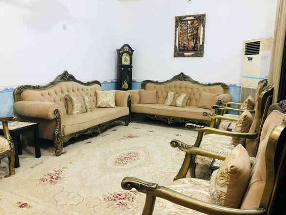 دار للبيع 210متر حي النصر على ساحه واجهه 10*21طابق واحد شيلمان نضيف جدا السعر 210 للاستفسار خاص أو الاتصال على الرقم ***********
