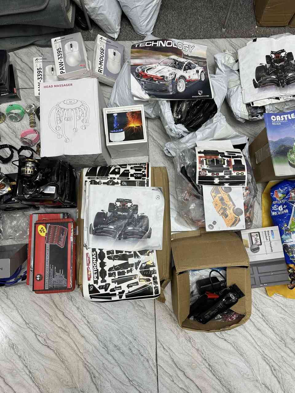 سلام عليكم من رخصة الادمن، شلعة متكونة من 75 قطعة، كلها غراض امازون بريطاني و DHL الي على باب الله يريد يسترزق ويشوف تفاصيل الشلعة يراسلني خاص ادزله فيديو ويه السعر.


**إذا كنت صاحب هذا الإعلان وتريد حذفه لأي سبب، رجاءا أرسل رسالة إلى الدعم الفني**