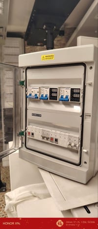 توفر عدنا بورد 2mppt + Ac بسعر 100 ألف والكمية محدودة  للحجز تواصل مع ...