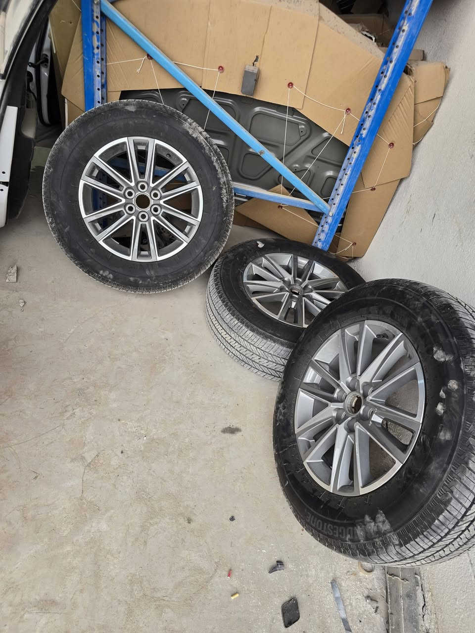 يتوفر تخم ويل ترافرز 23 نظافة 90% 
نوعية برجستون امريكي

المبارك لتجارة قطع غيار السيارات الأمريكية 

***********
