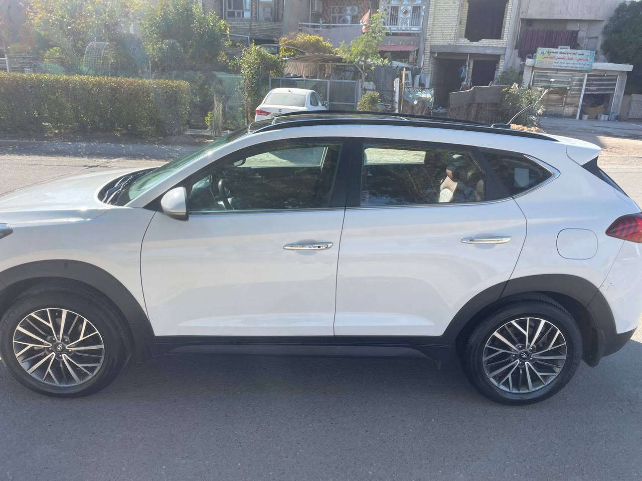 توكسان موديل 19
خليجي 
ماشيه 57
هزه جديده 
مكان السياره بغداد ناحيه الرشيد قرب قاعه الحميري
سعر 199
***********
