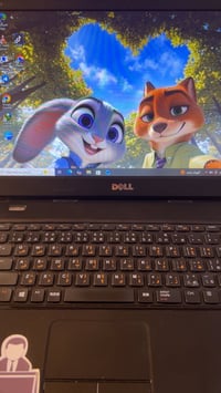 ديل • نظيف جداً • بطارية جديدة